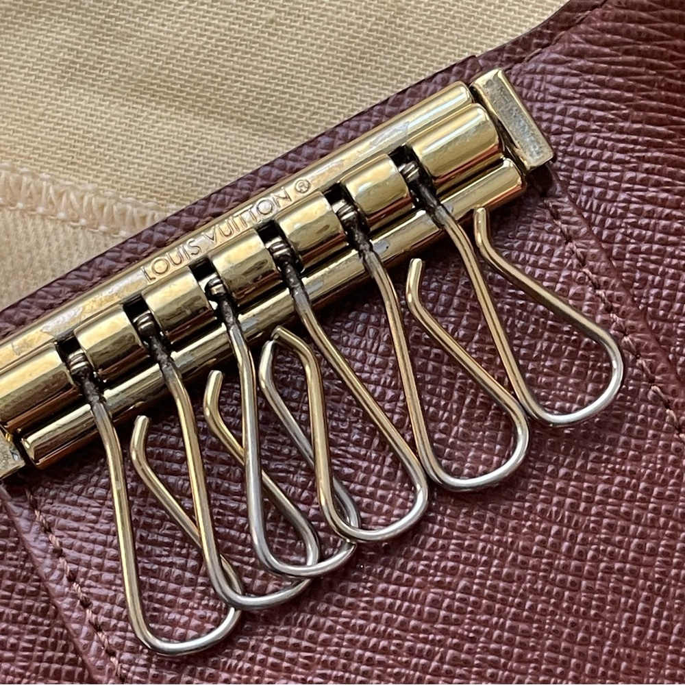 Authentic Louis Vuitton 6 Key Holder - Purchased from Louis Vuitton - Picture 10 of 16